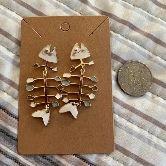 Fishbone 🐠 Enameled Earrings - So Cute! - Picture 3 of 3